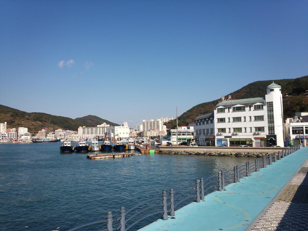 Geoje Jangseungpo Lighthouse Hotel Sodong Exterior photo