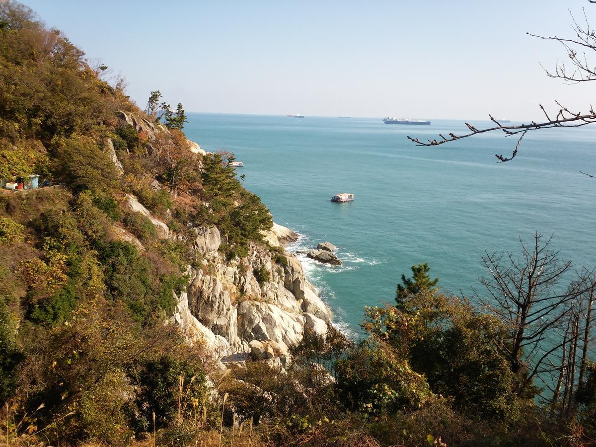 Geoje Jangseungpo Lighthouse Hotel Sodong Exterior photo